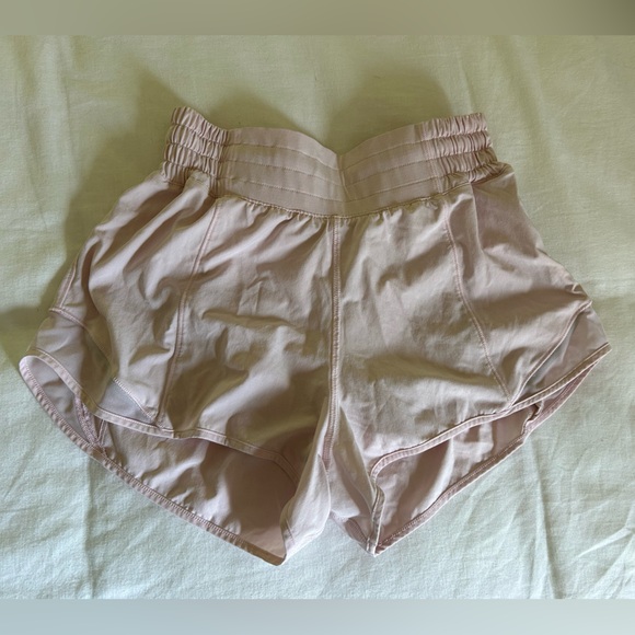 lululemon athletica Pants - Lululemon Womens high waisted hotty hot shorts - size 4